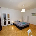 Peter's Tower Apartman Prága